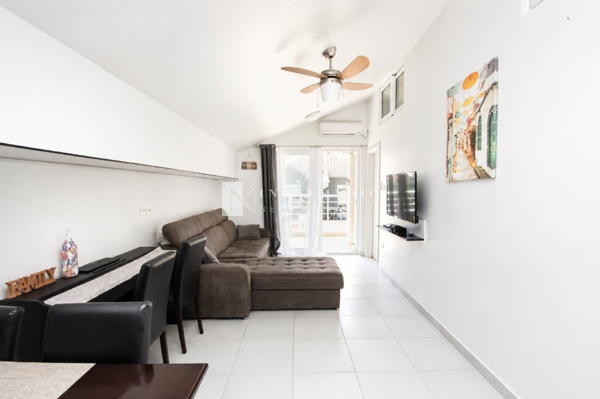 MODERAN NAMJEŠTEN DUPLEX SA TERASOM – BIJELA, HERCEG NOVI – 500 m OD MORA